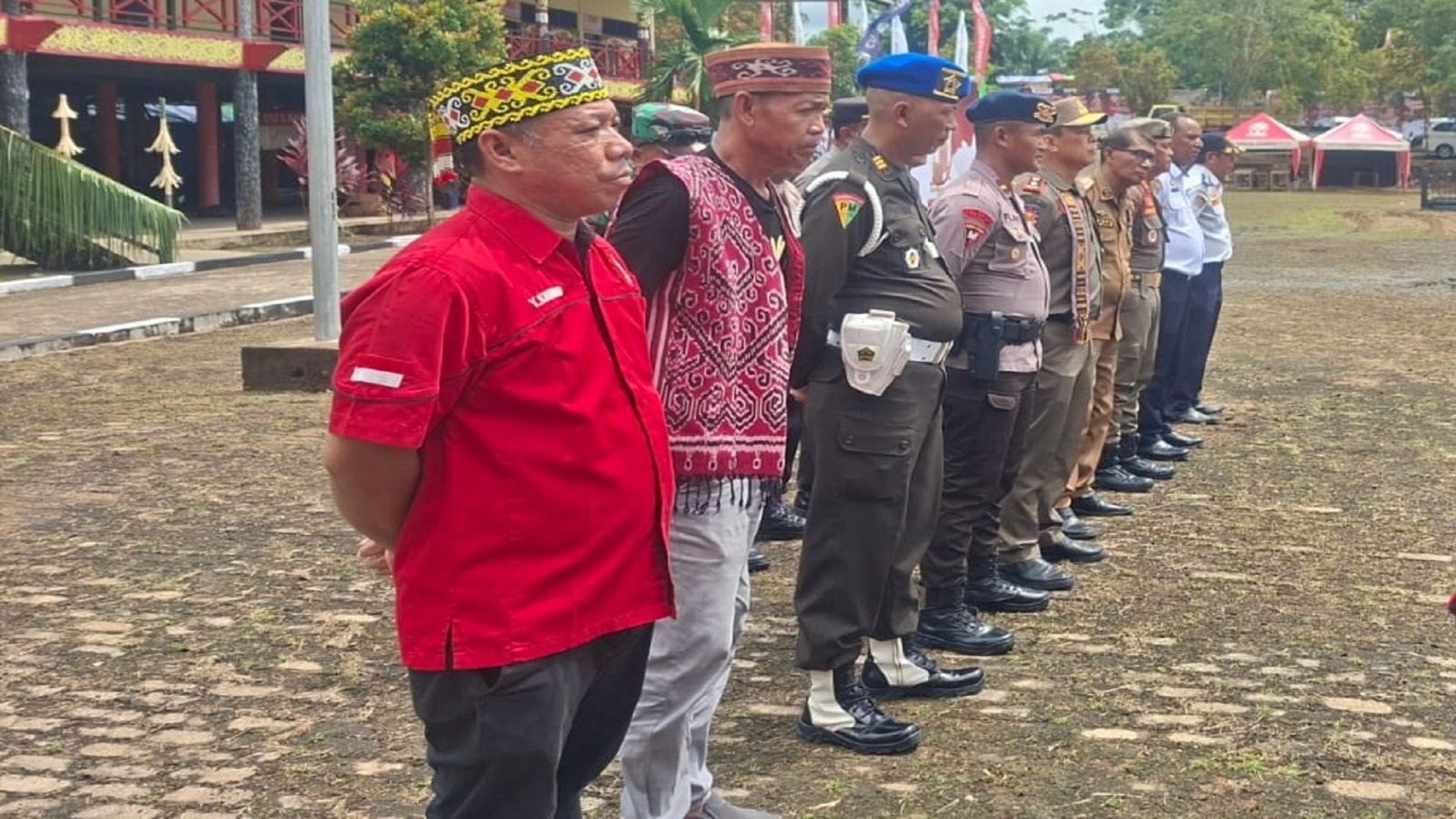Siap Kawal Gawai Adat Dayak ke-XXII, Satpol PP Sanggau Terjunkan Personel Untuk Melakukan Pengamanan.