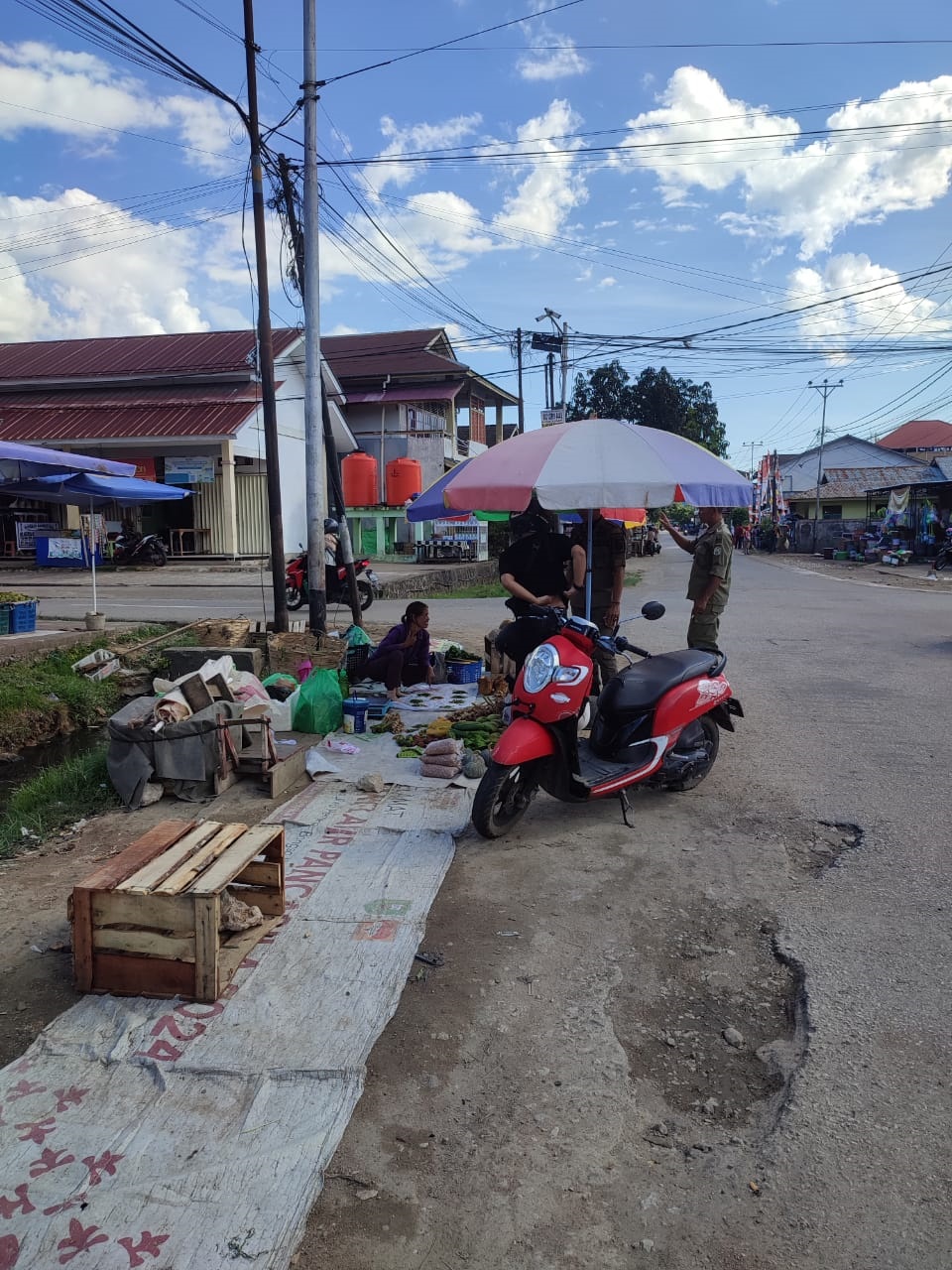 SATPOL  PP KABUPATEN SANGGAU MENGGELAR PATROLI RUTIN DALAM KOTA